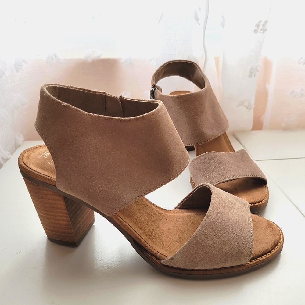 Toms Majorca Cutout Sandal